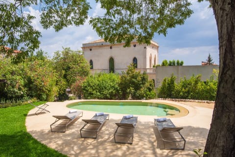 Hot Tub, Swimming pool