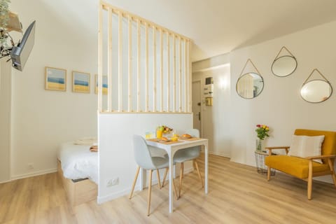 Dining area, Bedroom