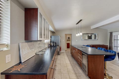 4BR Home with Casita, Foosball and Pool Table House in Casas Adobes