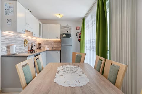 Property building, Kitchen or kitchenette, Living room