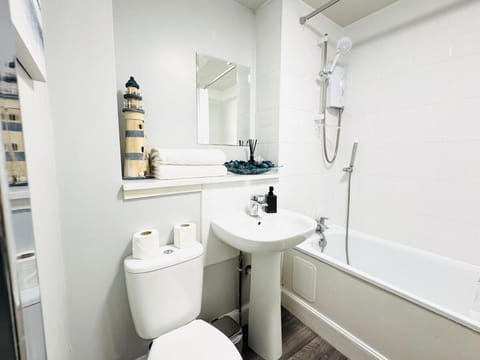 Toilet, Bathroom, Bath