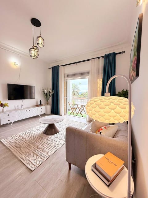 TV and multimedia, Seating area