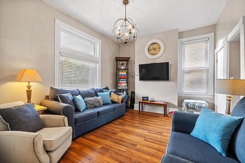 TV and multimedia, Seating area