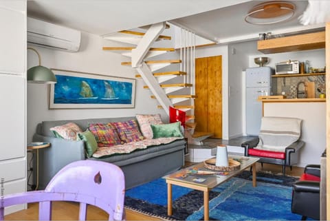 Cabin, waterfront terrace Cabin in Marseille