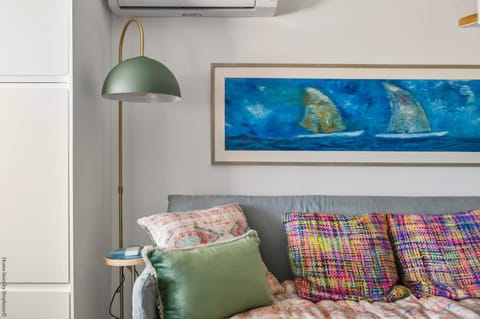 Cabin, waterfront terrace Cabin in Marseille