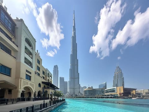 Nearby landmark, City view, Swimming pool