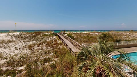 Gulf Dunes 102 Apartment in Okaloosa Island