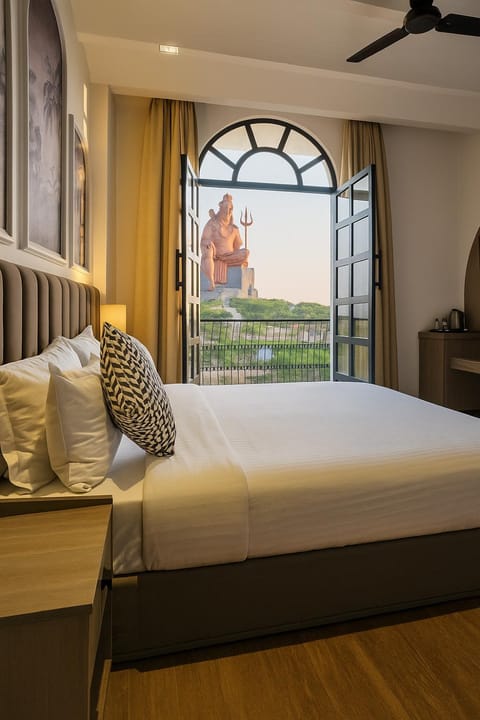 Bed, Balcony/Terrace, Photo of the whole room, Bedroom