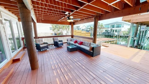 Canal Breeze Cottage House in Destin