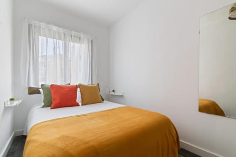 Toledo House Self Checkin Bed and Breakfast in L'Hospitalet de Llobregat