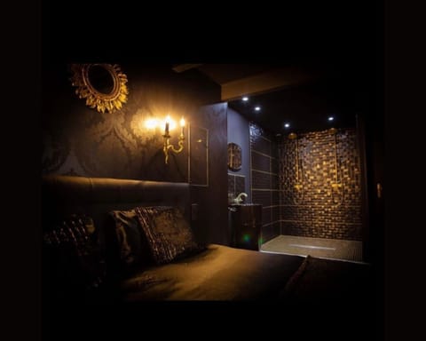 Bathroom, Photo of the whole room