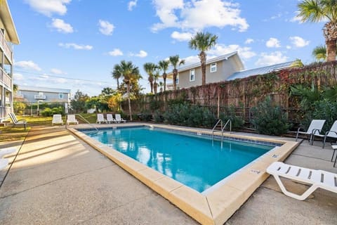 Grandy 30A Apartment in Inlet Beach