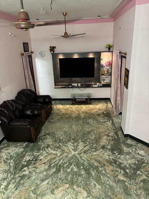 Communal lounge/ TV room, TV and multimedia, Living room