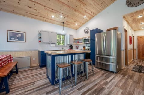 Long Lake Lookout, Dog Friendly House in Minnesota