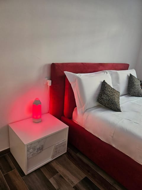 White apartment Apartment in Florence