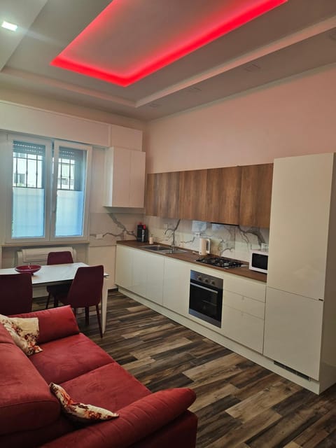 White apartment Apartment in Florence