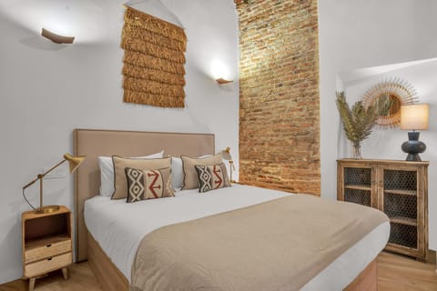 Bed, Photo of the whole room