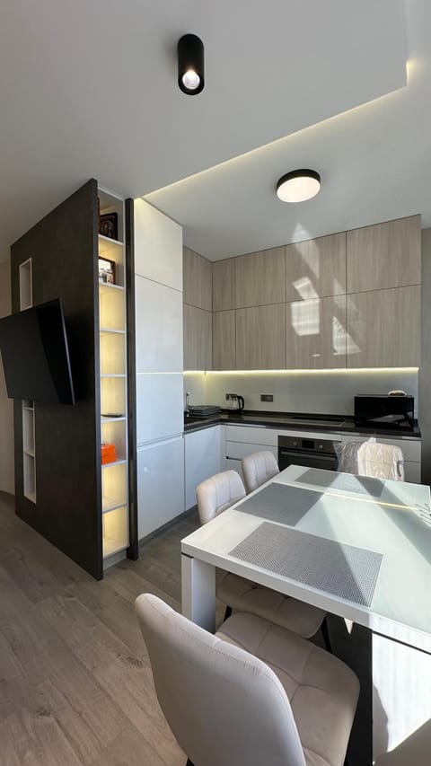 TV and multimedia, Kitchen or kitchenette, Seating area, Dining area