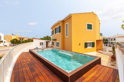 Property building, Swimming pool