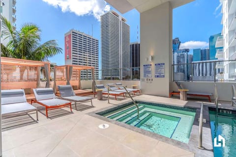Pool view, Swimming pool