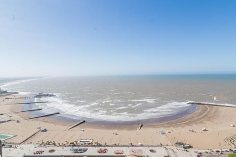 Nearby landmark, Communal lounge/ TV room, Day, Natural landscape, Bird's eye view, Beach, Evening entertainment, Sea view