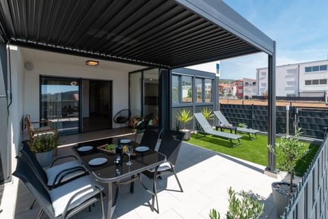 Garden, Balcony/Terrace