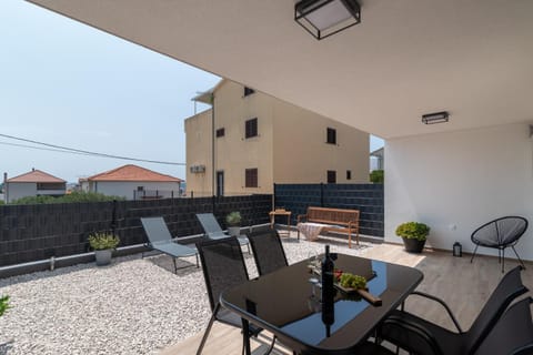Apartment Terra - Comfort with Garden, Terrace & free Parking Apartment in Trogir