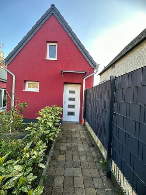 Charmantes 2-Etagen Häuschen- Köln-Phantasialand Apartment in Cologne