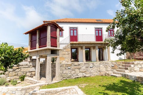 Just Like Home - Casa Cesário Villa in Vila Praia de Ancora