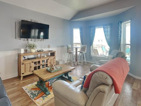 Turtle Nest House in Jamaica Beach