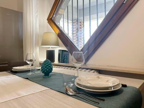 Decorative detail, Dining area