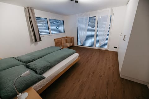 Bed, Photo of the whole room, Bedroom, cot