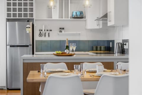 Dining area, kitchen