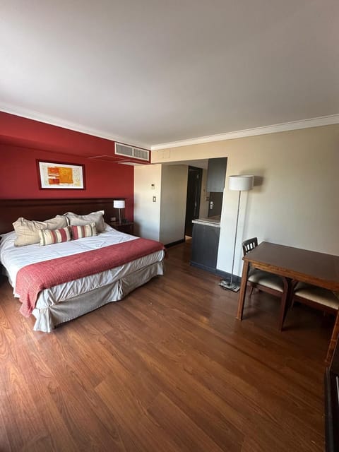 Bed, Living room, Photo of the whole room, Seating area, Bedroom