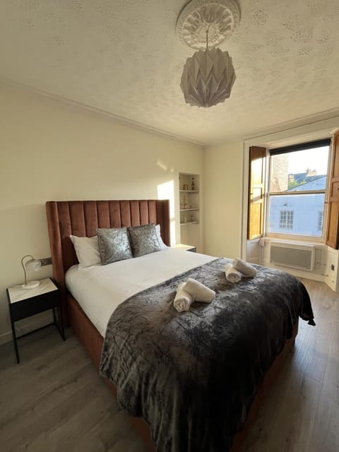 Bed, Bedroom, wardrobe