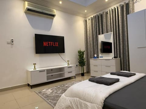 Brand new - Stylish Studio Near to Yas & Airport Apartment in Abu Dhabi