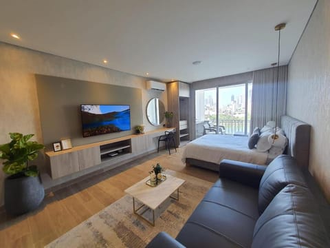 Communal lounge/ TV room, TV and multimedia, Living room, Seating area