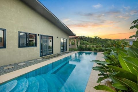 Pool view, Swimming pool, Sunrise