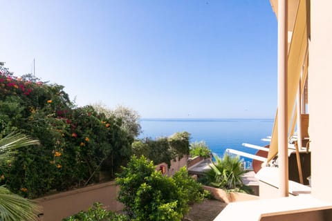 View (from property/room), Balcony/Terrace, Sea view