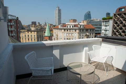 View (from property/room), Balcony/Terrace, City view
