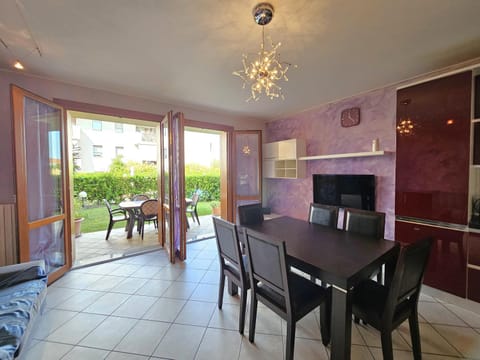 Patio, Kitchen or kitchenette, Living room, Dining area