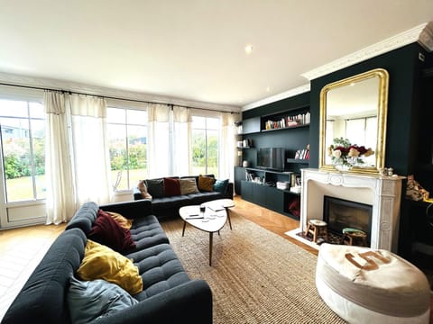 Maison 5 pièces 6 personnes, plage et port de Larmor à proximité - wifi - YSATIS Villa in Brittany