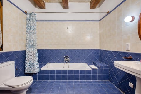 New to the market - Unique house with pool by SF Homes Apartment in Malta