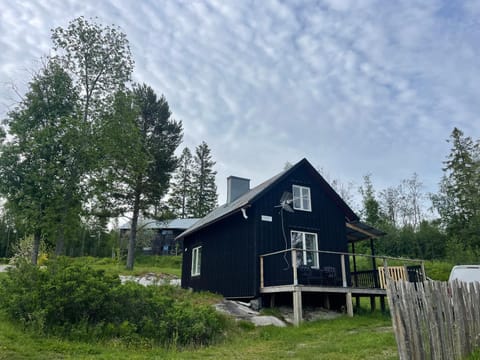 Property building, Natural landscape, Garden, Garden view