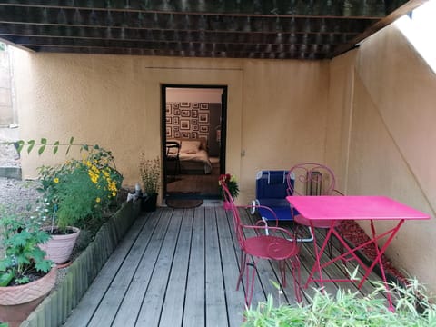 Guest house dans jardin exotique, quartier calme, jacuzzi, parking gratuit Bed and Breakfast in Morlaix