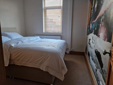 Decent Rooms in Wakefield Vacation rental in Wakefield