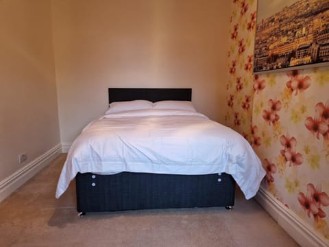 Decent Rooms in Wakefield Vacation rental in Wakefield