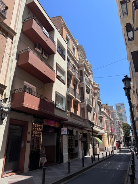 YES! Rooms Apartment in Alicante