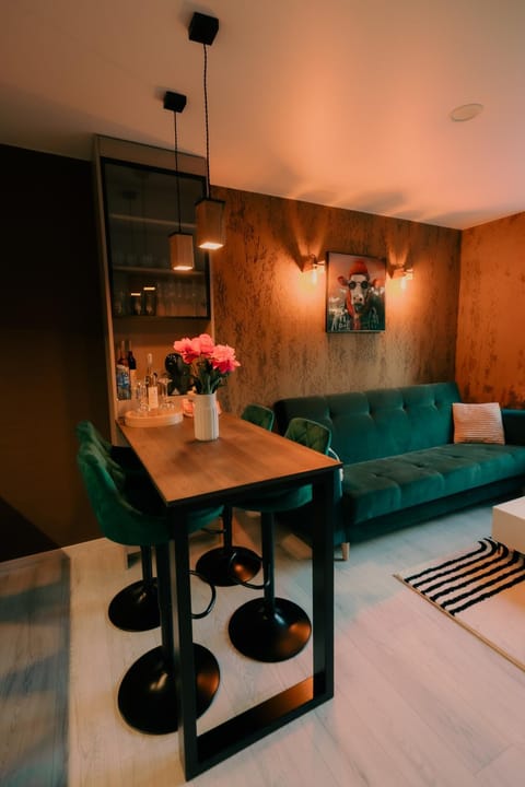 Living room, Dining area, minibar