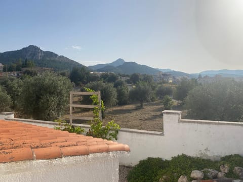 Nearby landmark, Natural landscape, Mountain view